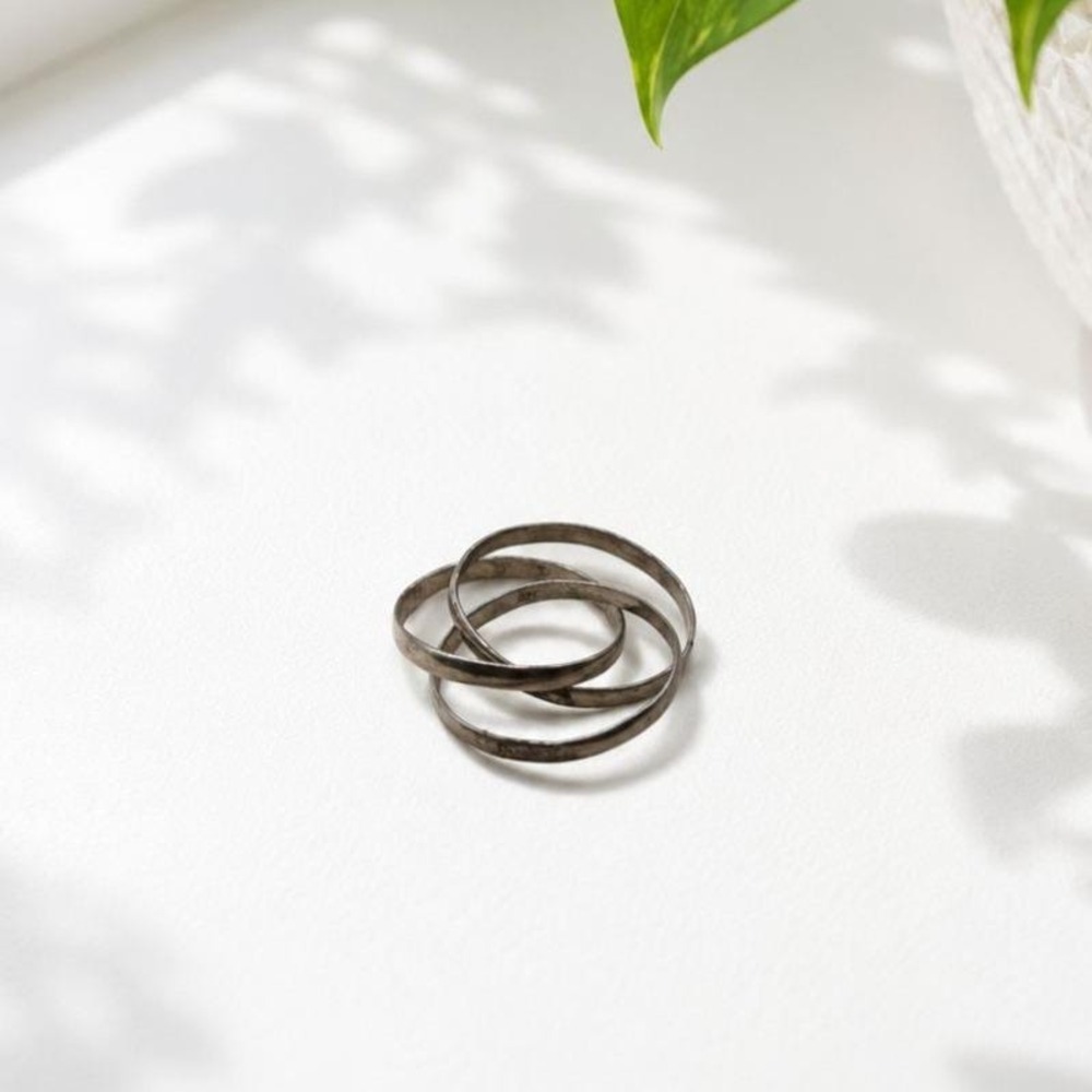 Vintage Silver Tone Triple Interlocking Rolling Band Ring Puzzle Style Size 8